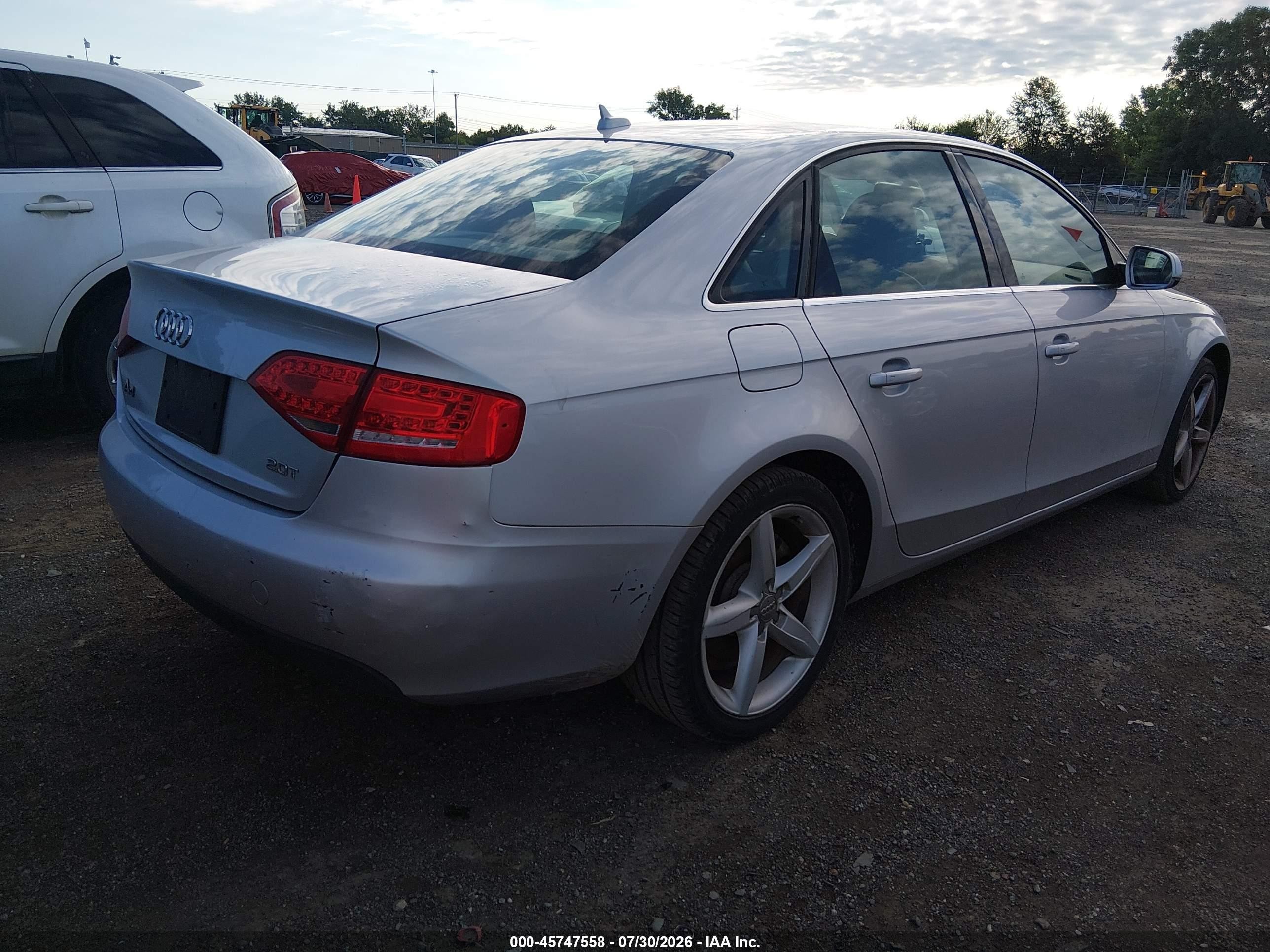 2011 Audi A4 2.0t Premium Plus Silver vin: WAUEFAFLXBN046904