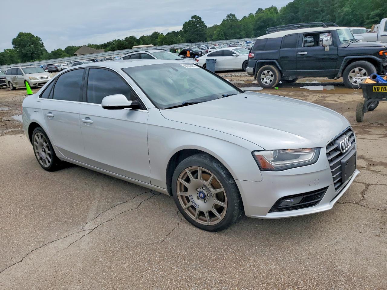 2013 Audi A4 Premium Plus Silver vin: WAUEFAFLXDA196330