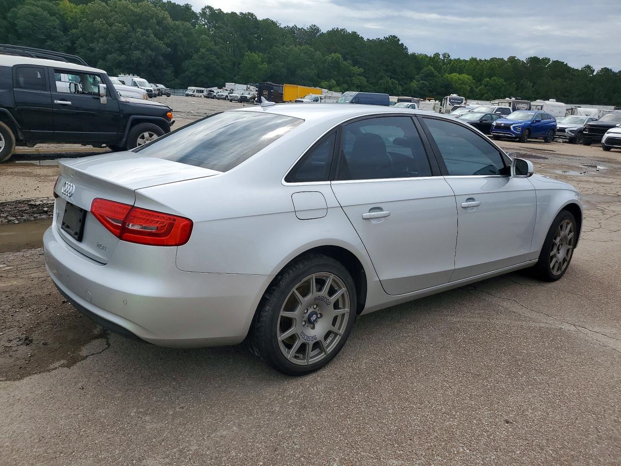 2013 Audi A4 Premium Plus Silver vin: WAUEFAFLXDA196330