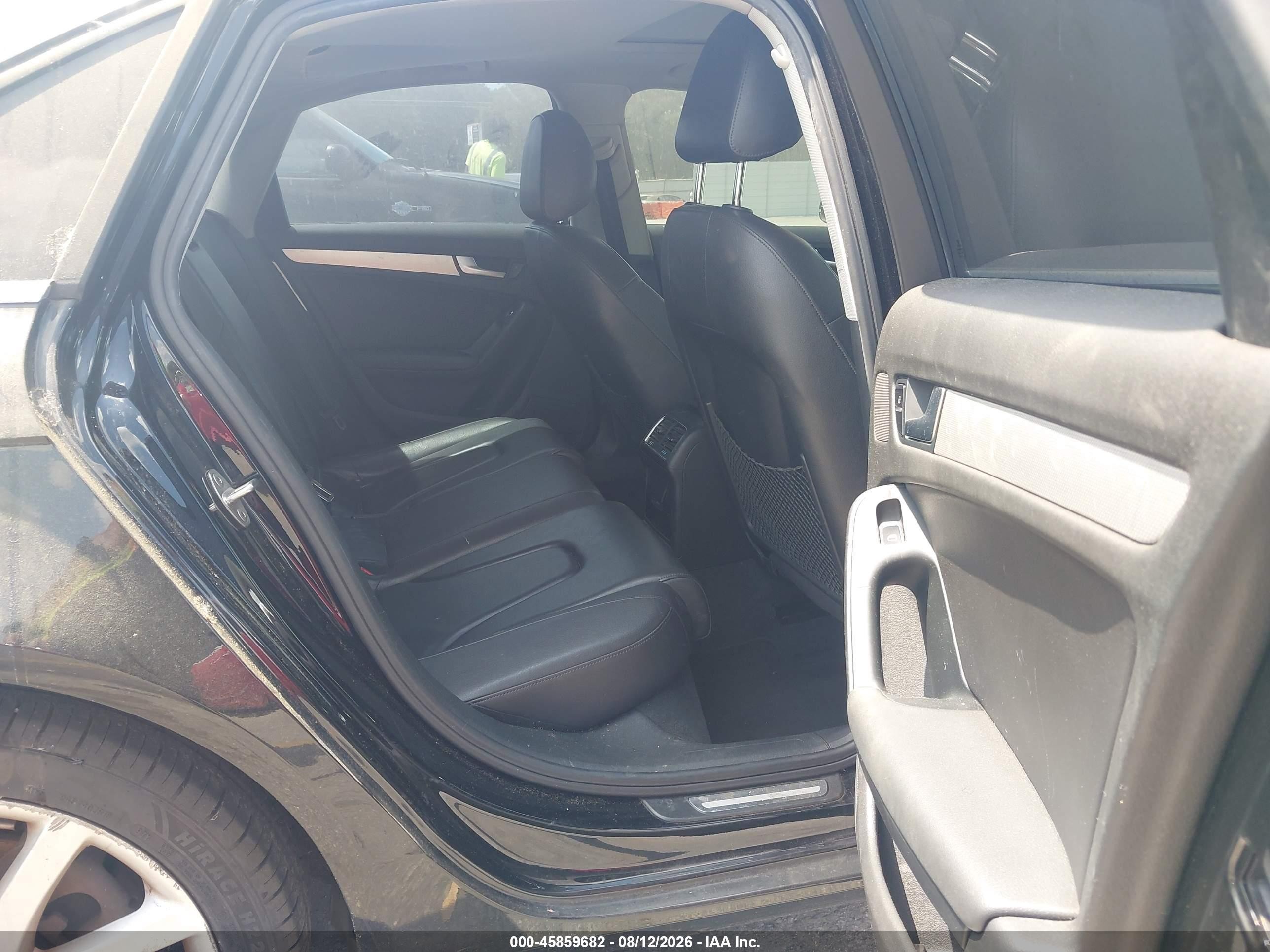 2013 Audi A4 2.0t Premium Black vin: WAUEFAFLXDN045657