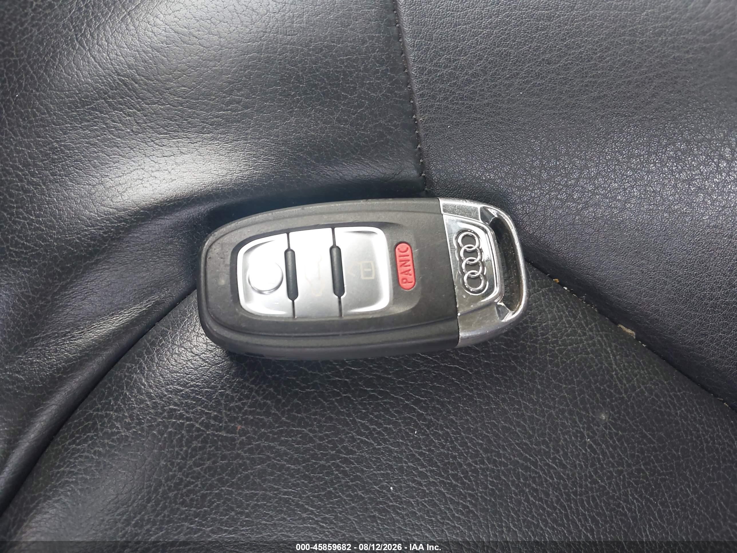 2013 Audi A4 2.0t Premium Black vin: WAUEFAFLXDN045657