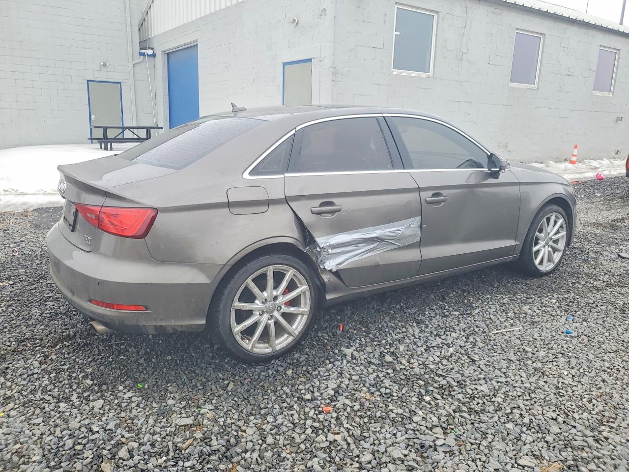 2015 Audi A3 Premium Plus Tan vin: WAUEFGFF0F1023044