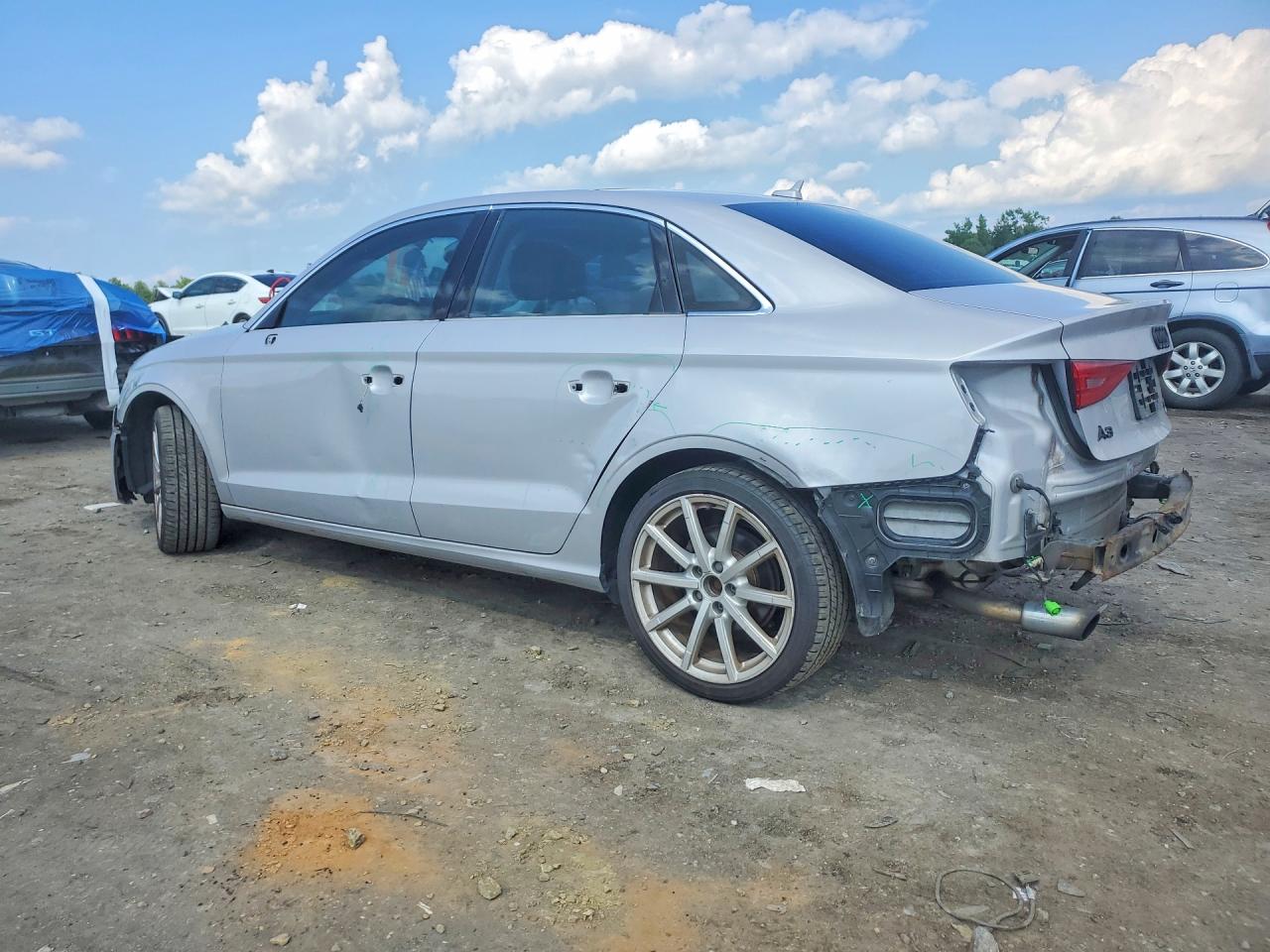 2015 Audi A3 Premium Plus Серебряный vin: WAUEFGFF1F1085231