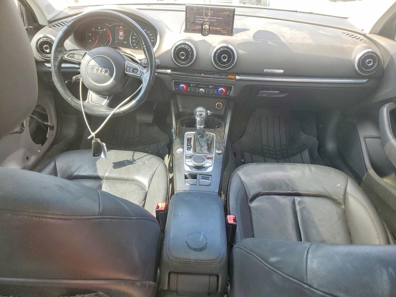 2015 Audi A3 Premium Plus Серебряный vin: WAUEFGFF1F1085231