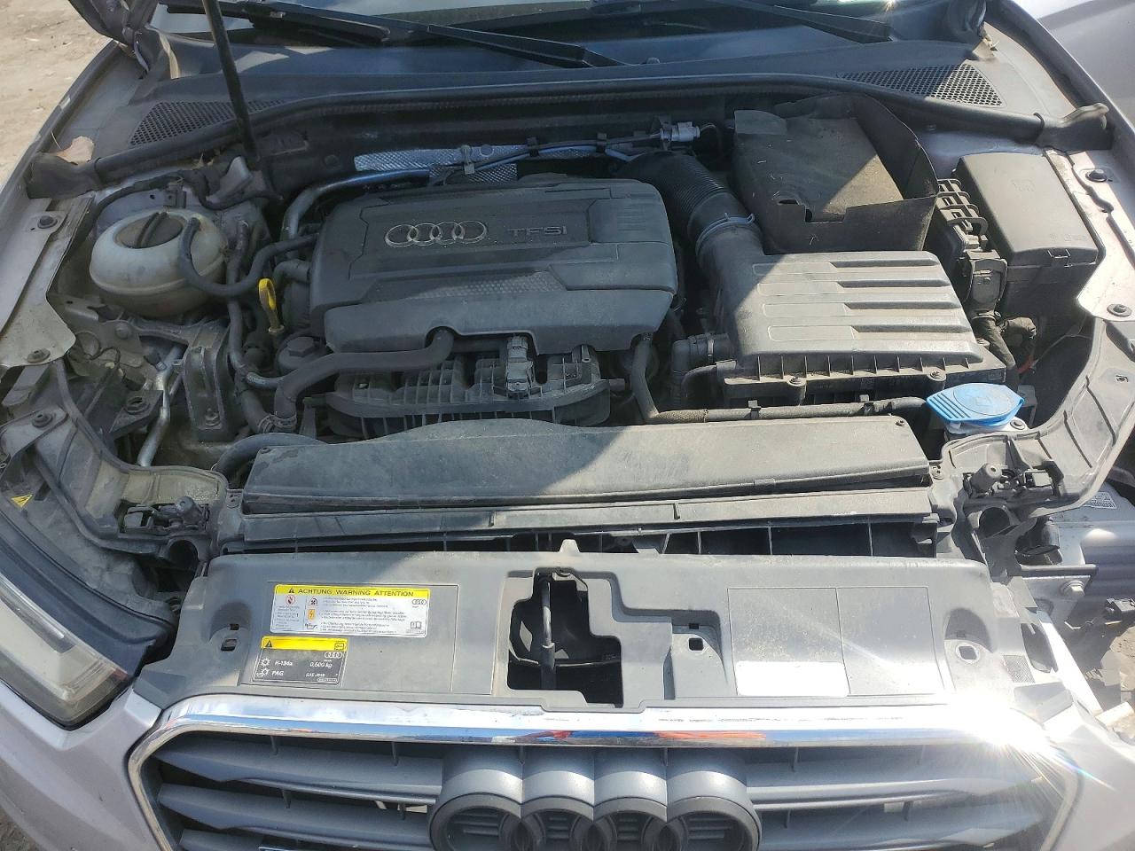 2015 Audi A3 Premium Plus Серебряный vin: WAUEFGFF1F1085231