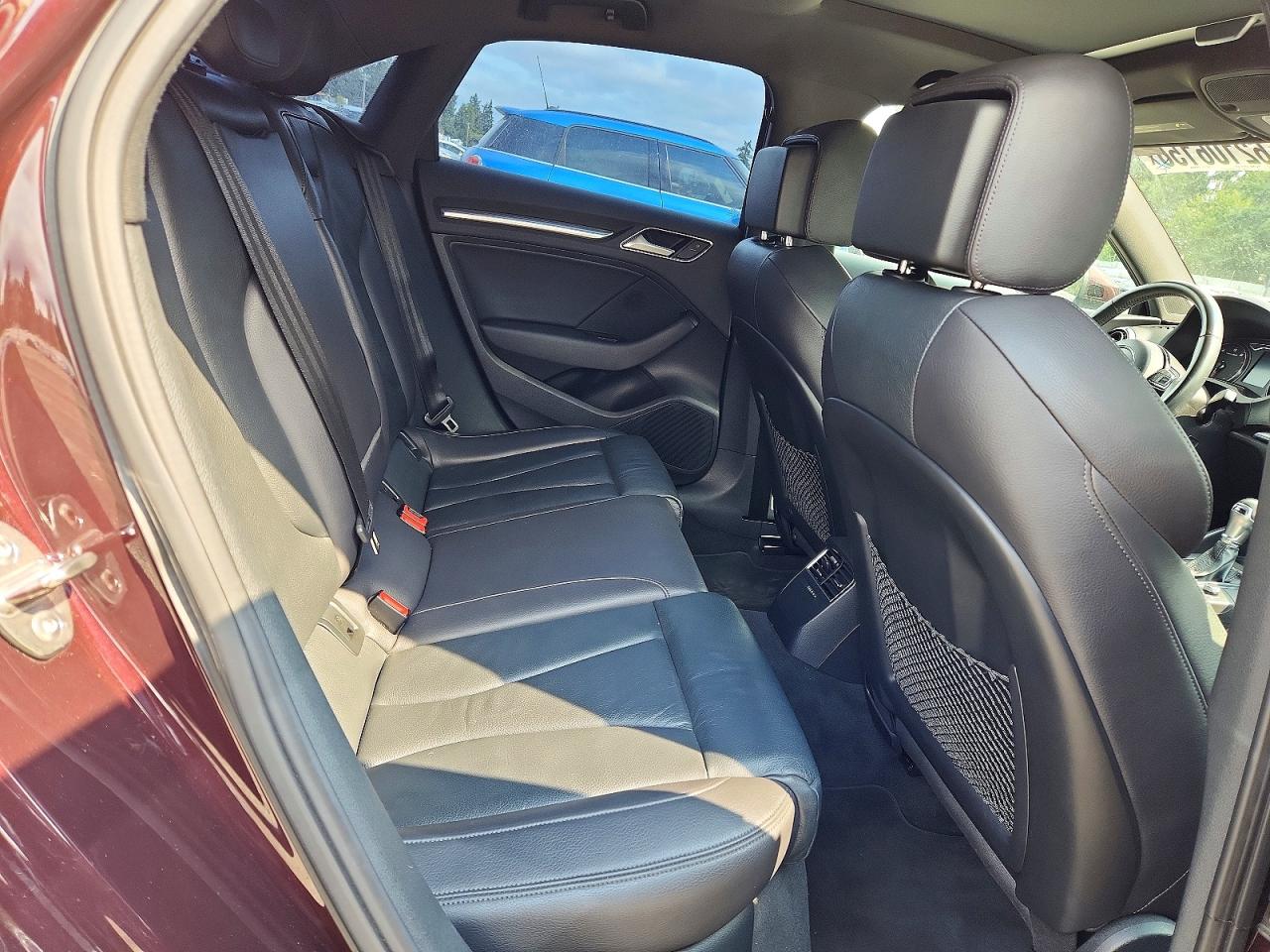 2015 Audi A3 Premium Plus Burgundy vin: WAUEFGFF2F1050004