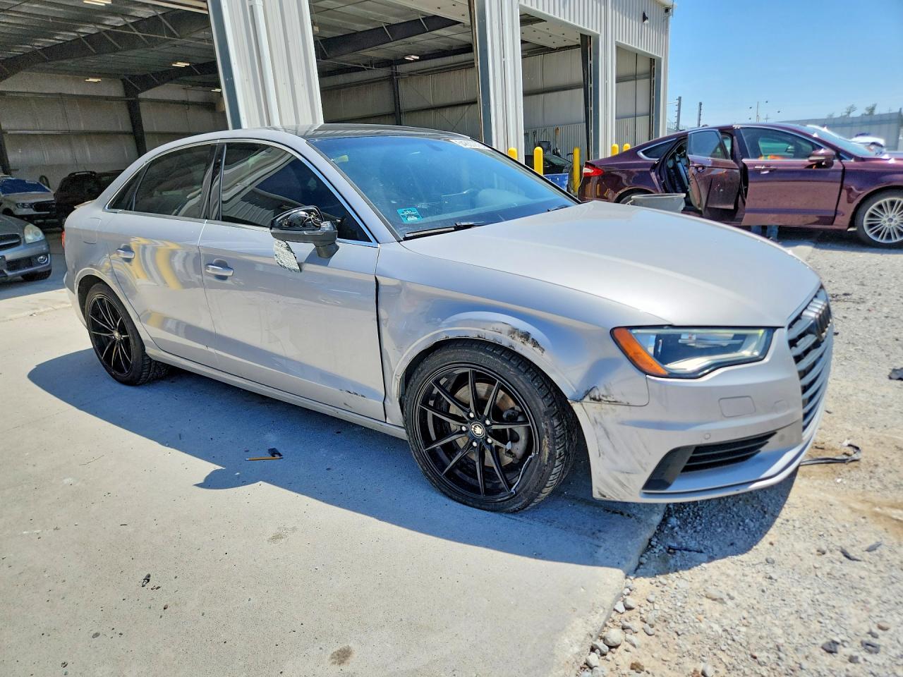 2015 Audi A3 Premium Plus Серебряный vin: WAUEFGFF2F1052867