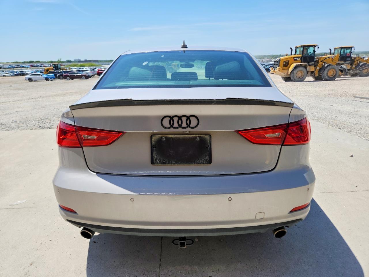 2015 Audi A3 Premium Plus Серебряный vin: WAUEFGFF2F1052867