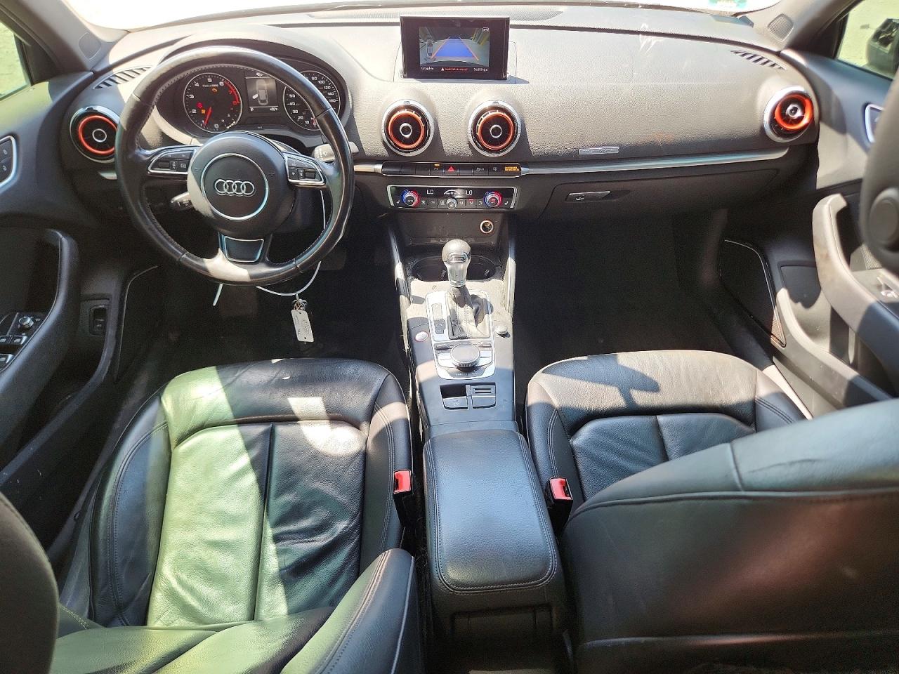 2015 Audi A3 Premium Plus Серебряный vin: WAUEFGFF2F1052867