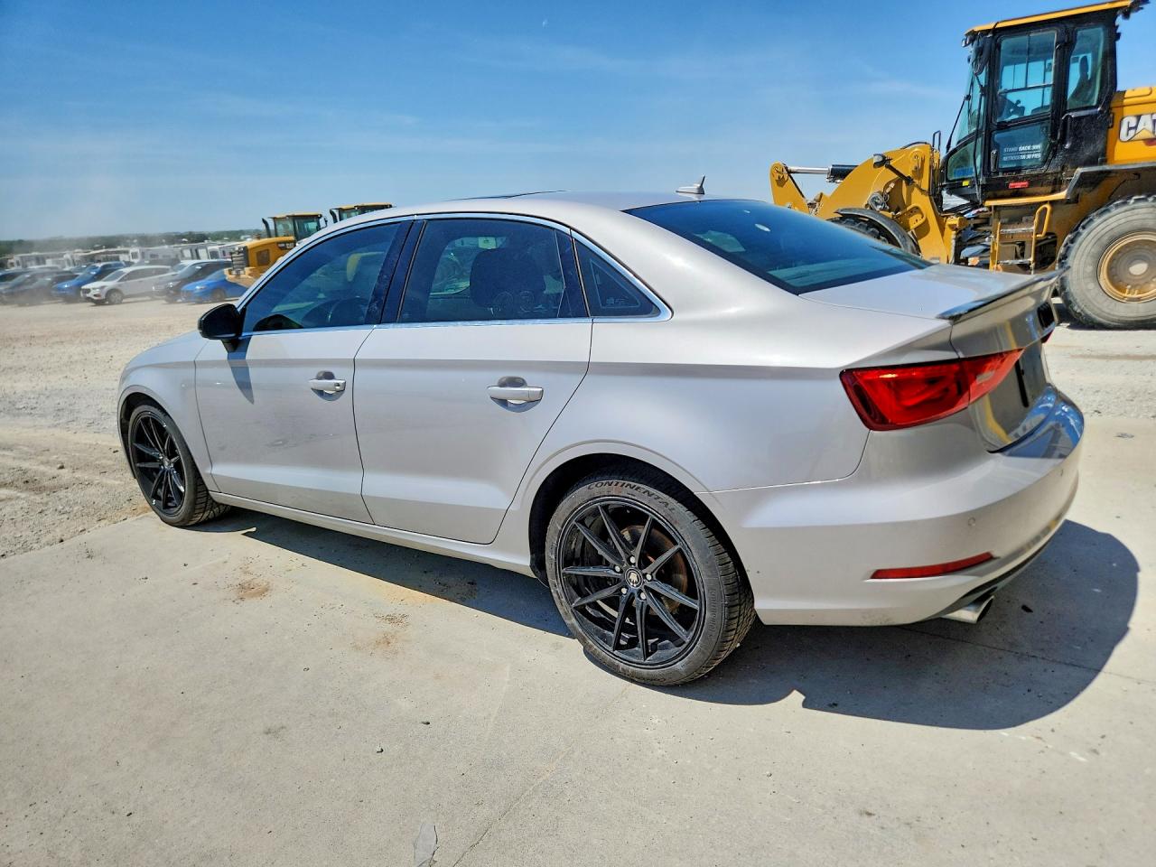 2015 Audi A3 Premium Plus Серебряный vin: WAUEFGFF2F1052867