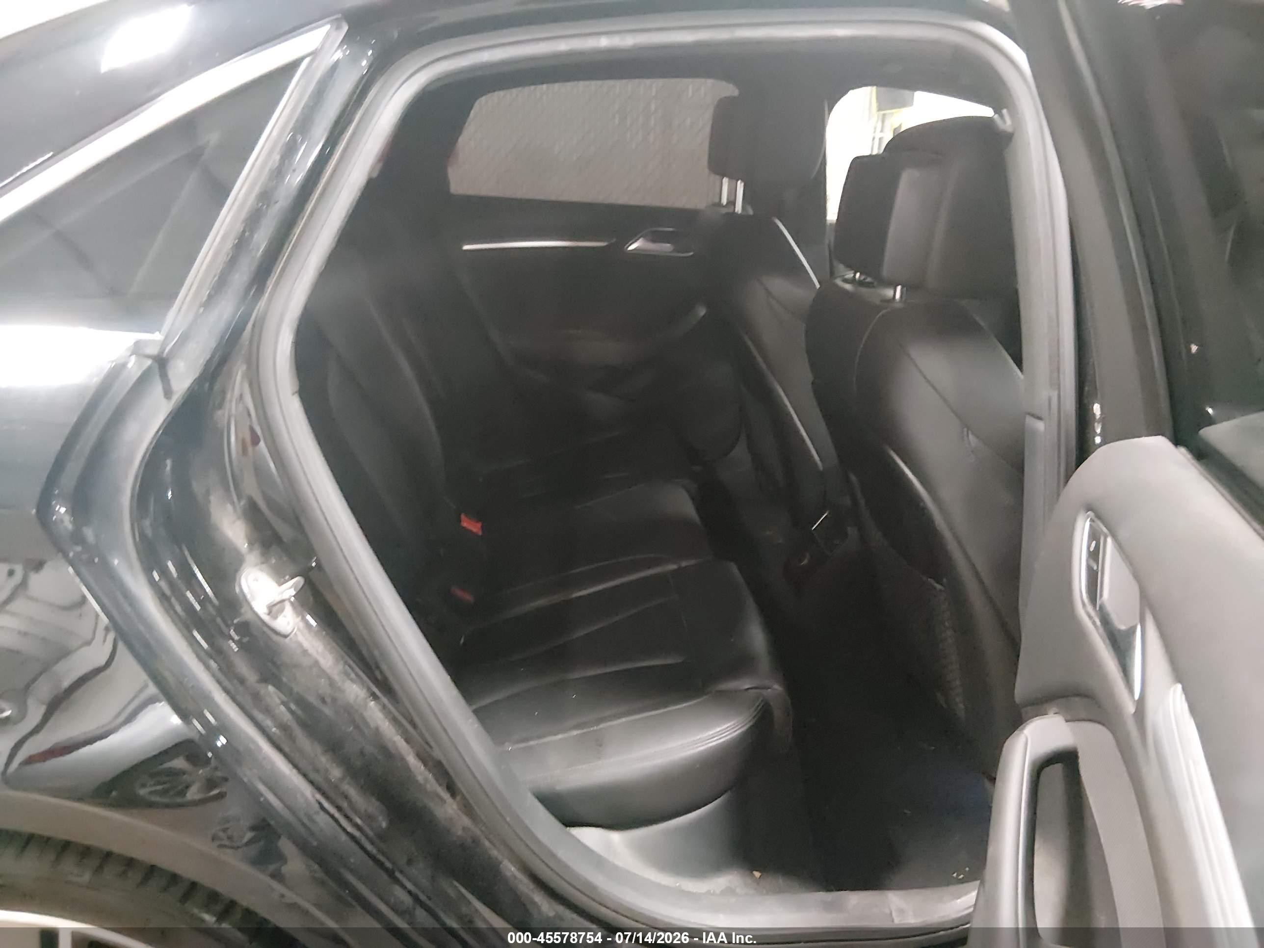 2015 Audi A3 2.0t Premium Черный vin: WAUEFGFF2F1139412