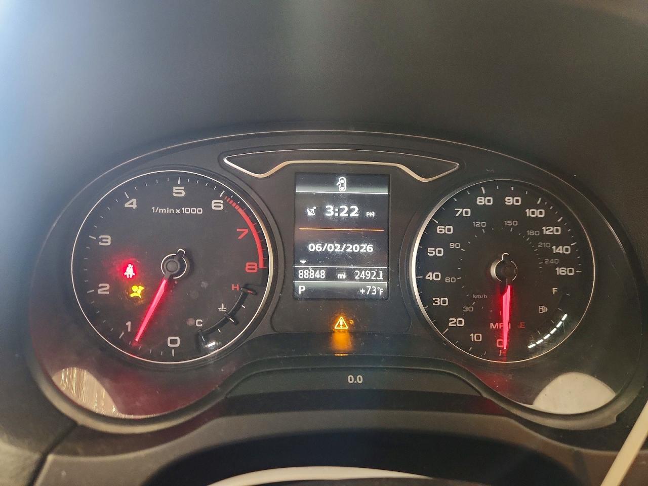 2015 Audi A3 Premium Plus Белый vin: WAUEFGFF4F1057360