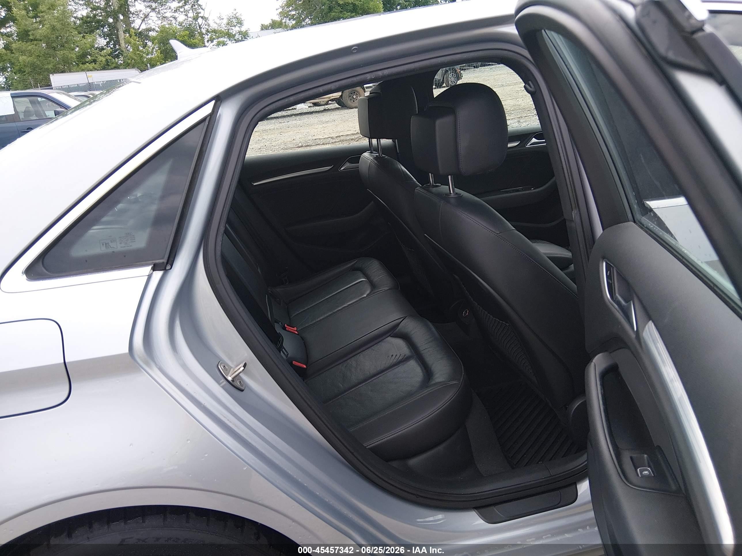 2015 Audi A3 2.0t Premium Silver vin: WAUEFGFF5F1076449