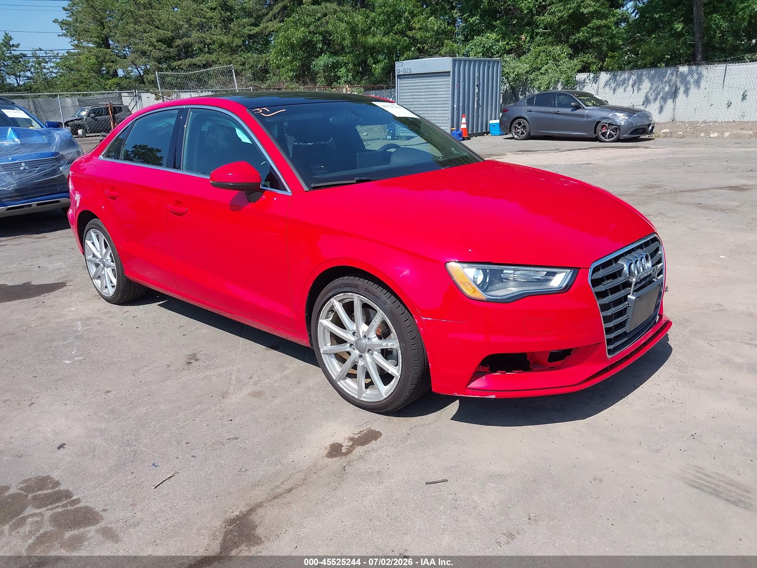 2015 Audi A3 2.0t Premium Красный vin: WAUEFGFF7F1015927
