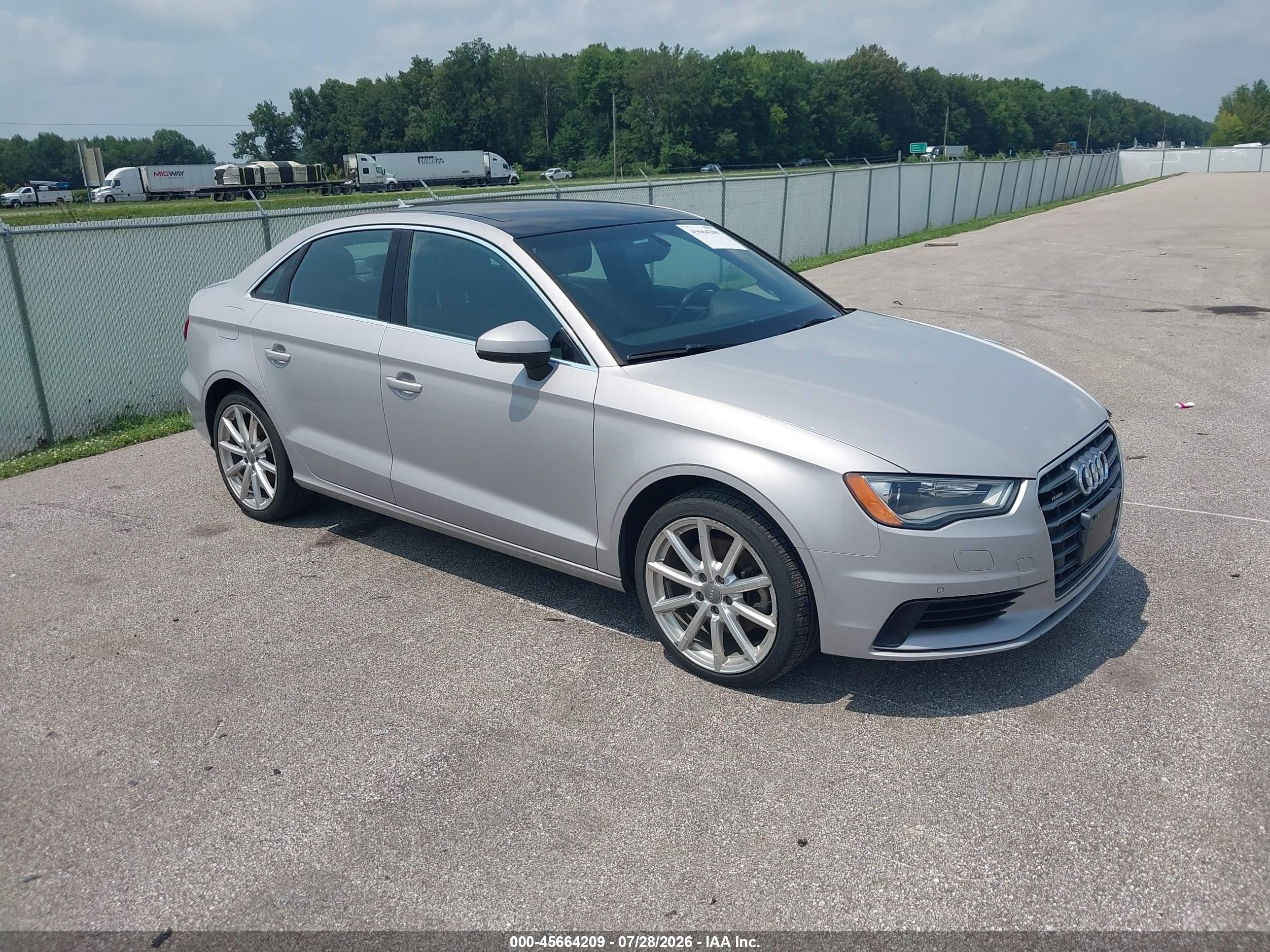 2015 Audi A3 2.0t Premium Silver vin: WAUEFGFF7F1069308