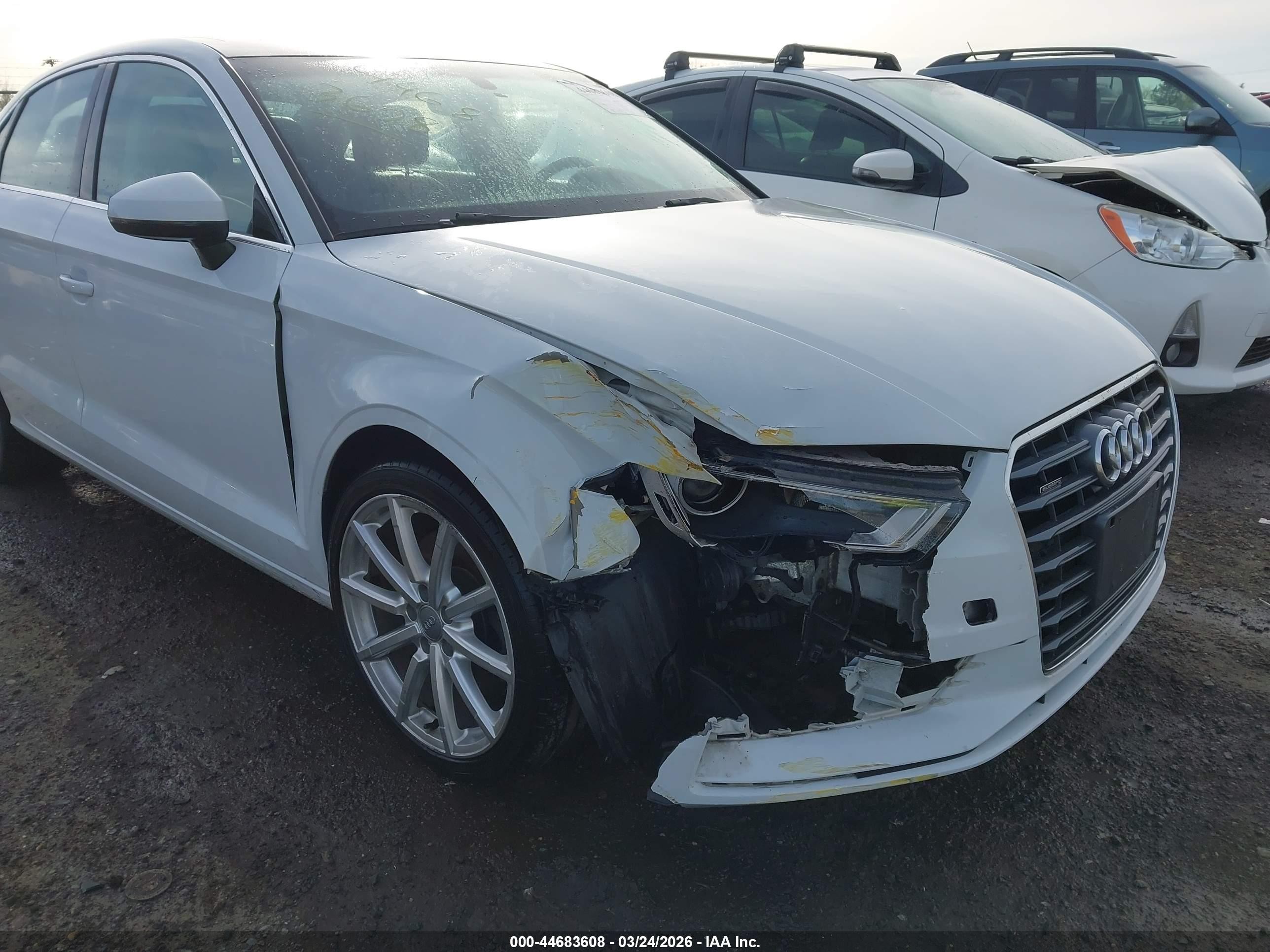 2015 Audi A3 2.0t Premium White vin: WAUEFGFF7F1121150