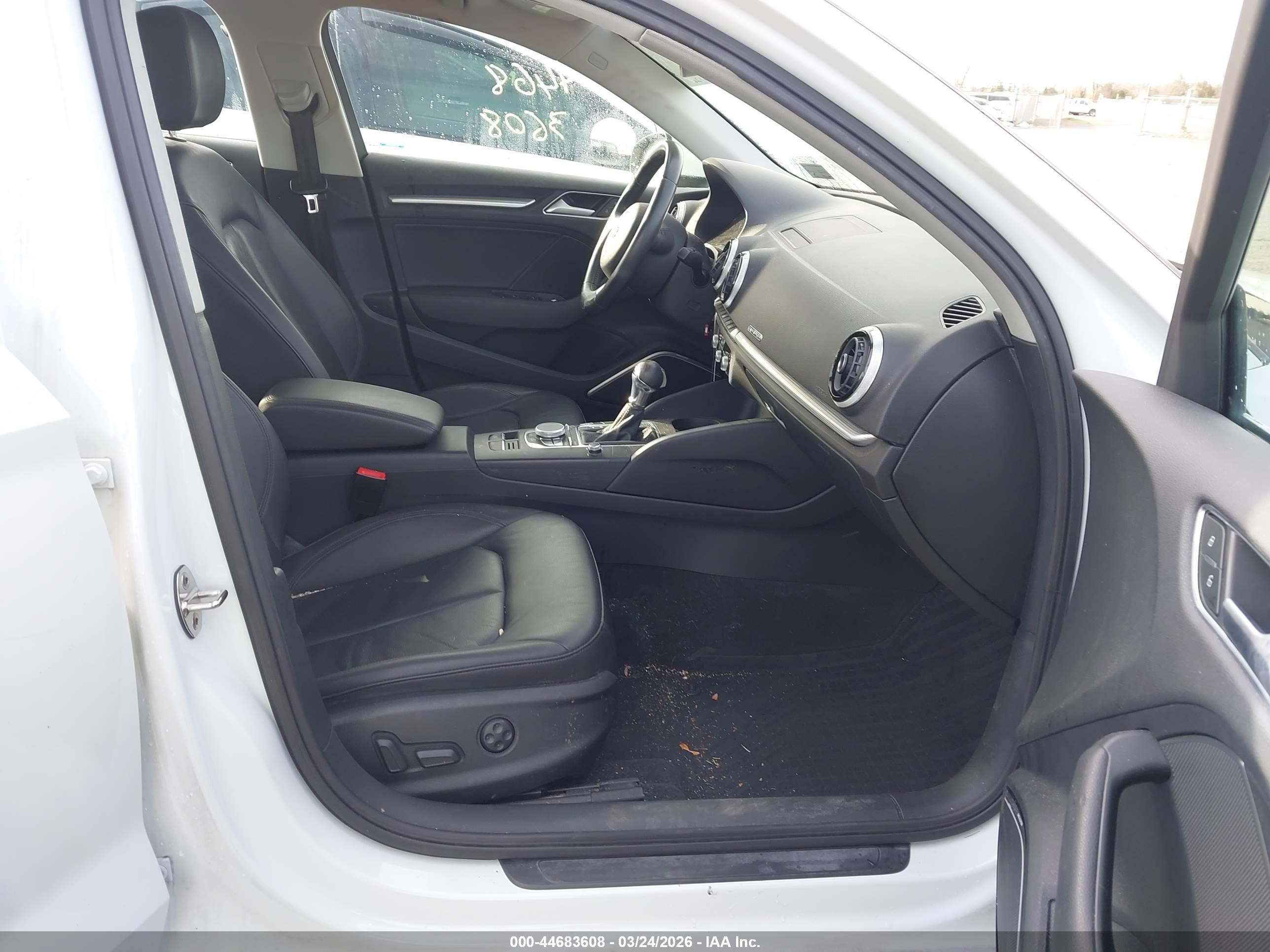 2015 Audi A3 2.0t Premium White vin: WAUEFGFF7F1121150