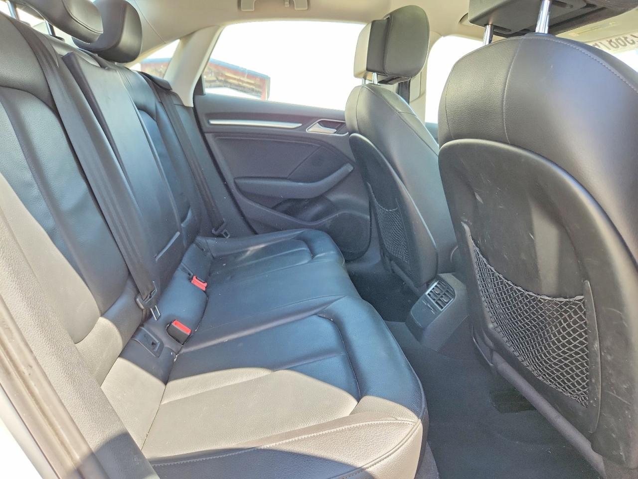 2015 Audi A3 Premium Plus Серебряный vin: WAUEFGFF9F1004895