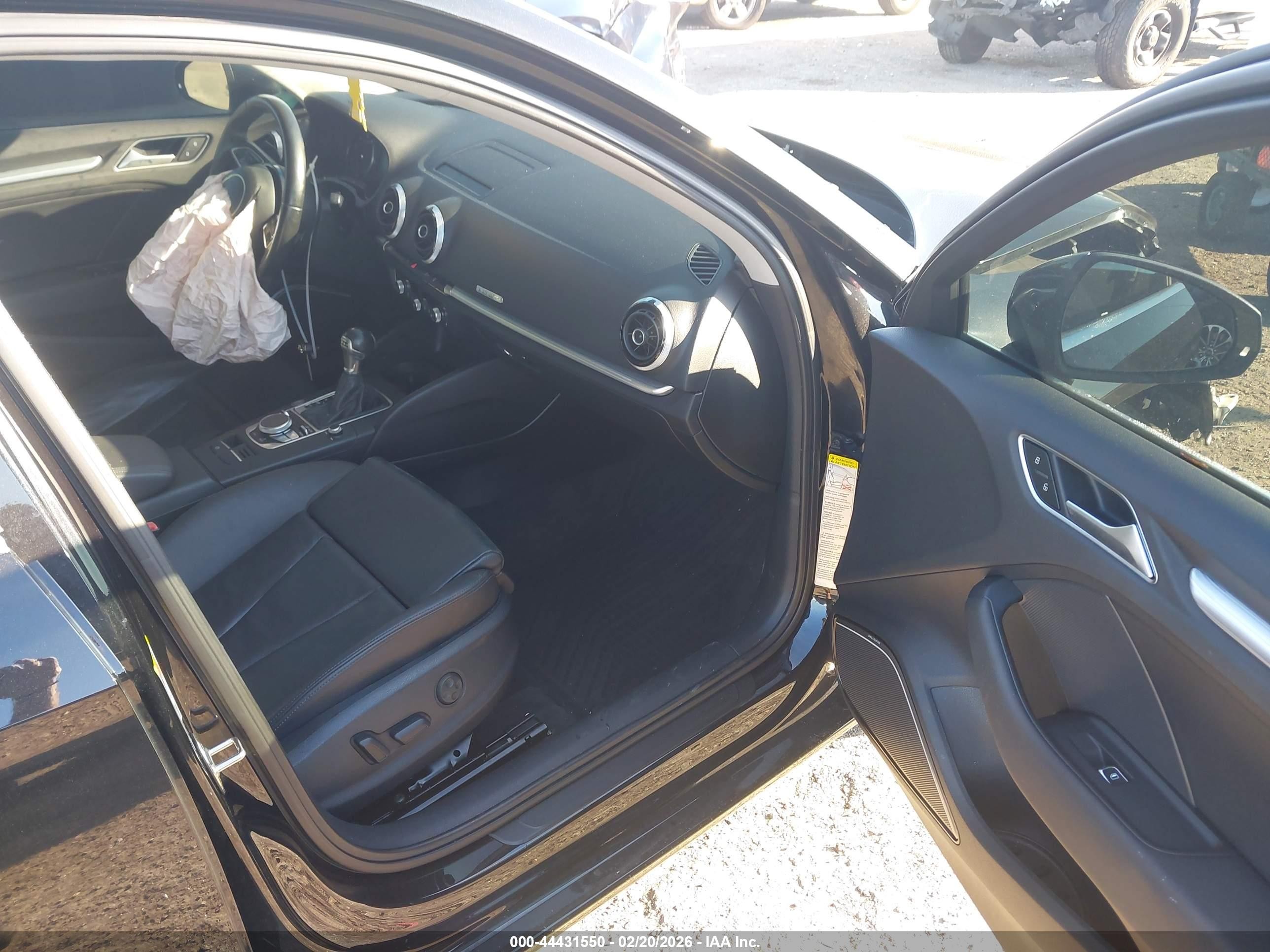 2015 Audi A3 2.0t Premium Black vin: WAUEFGFFXF1020751