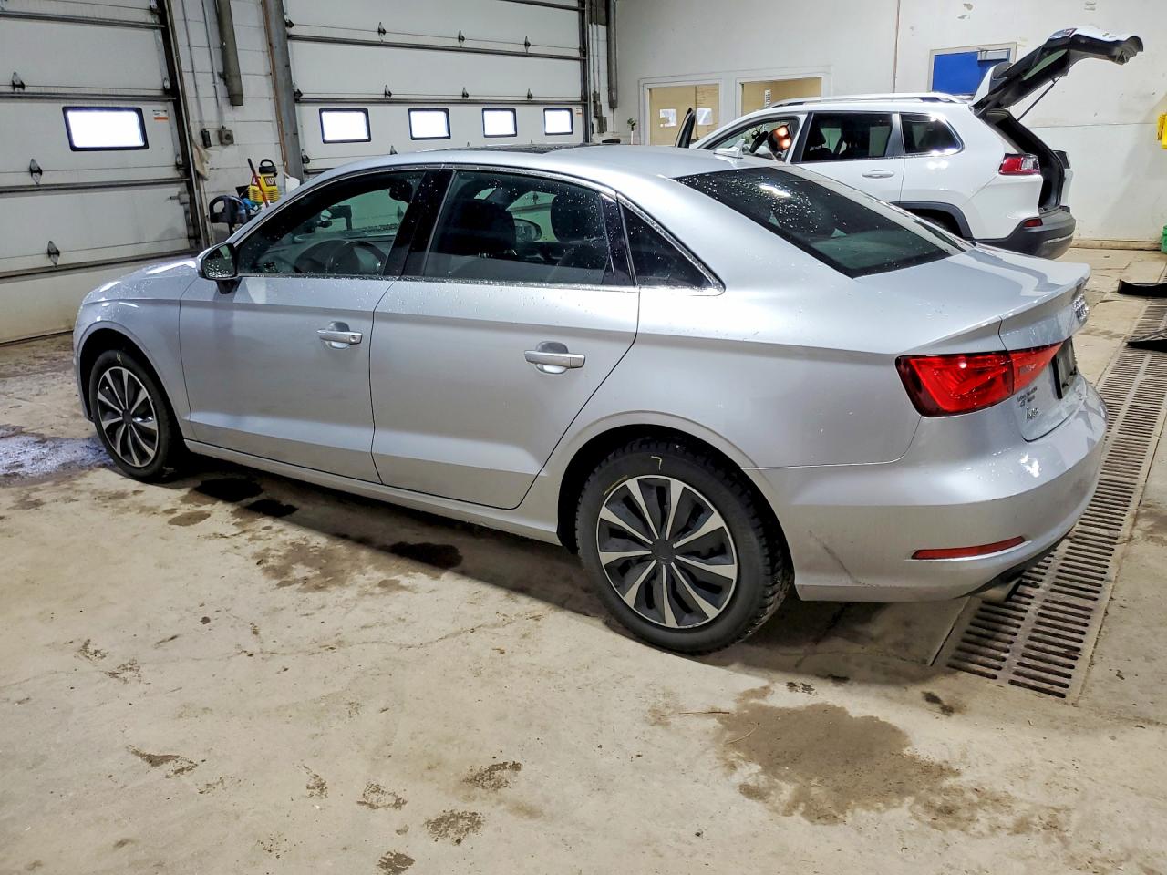 2015 Audi A3 Premium Plus Silver vin: WAUEFGFFXF1033354