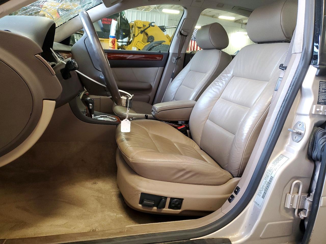 2001 Audi A6 2.8 Quattro Tan vin: WAUEH64B71N030353