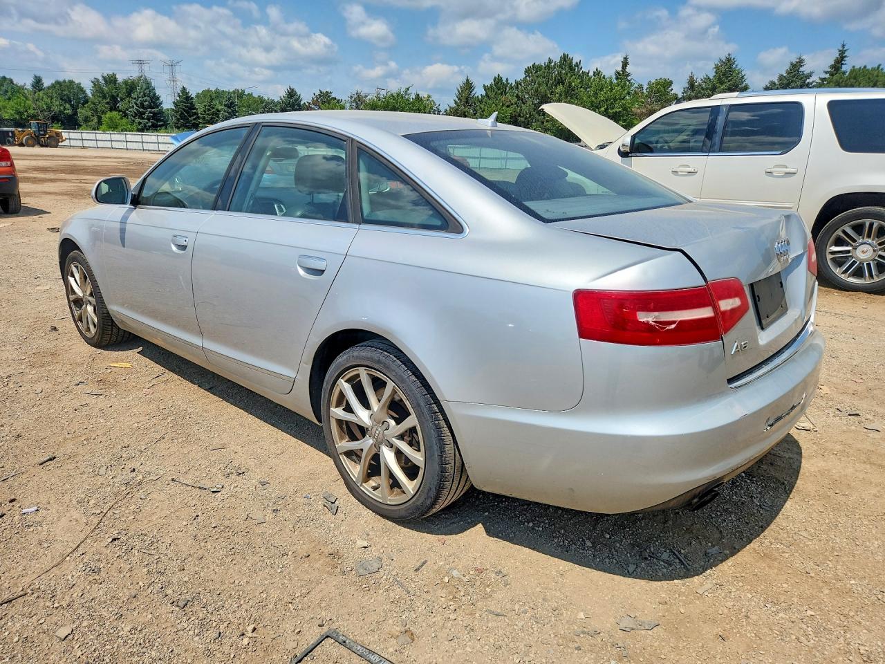 2010 Audi A6 Premium Plus Silver vin: WAUEKAFB3AN062637