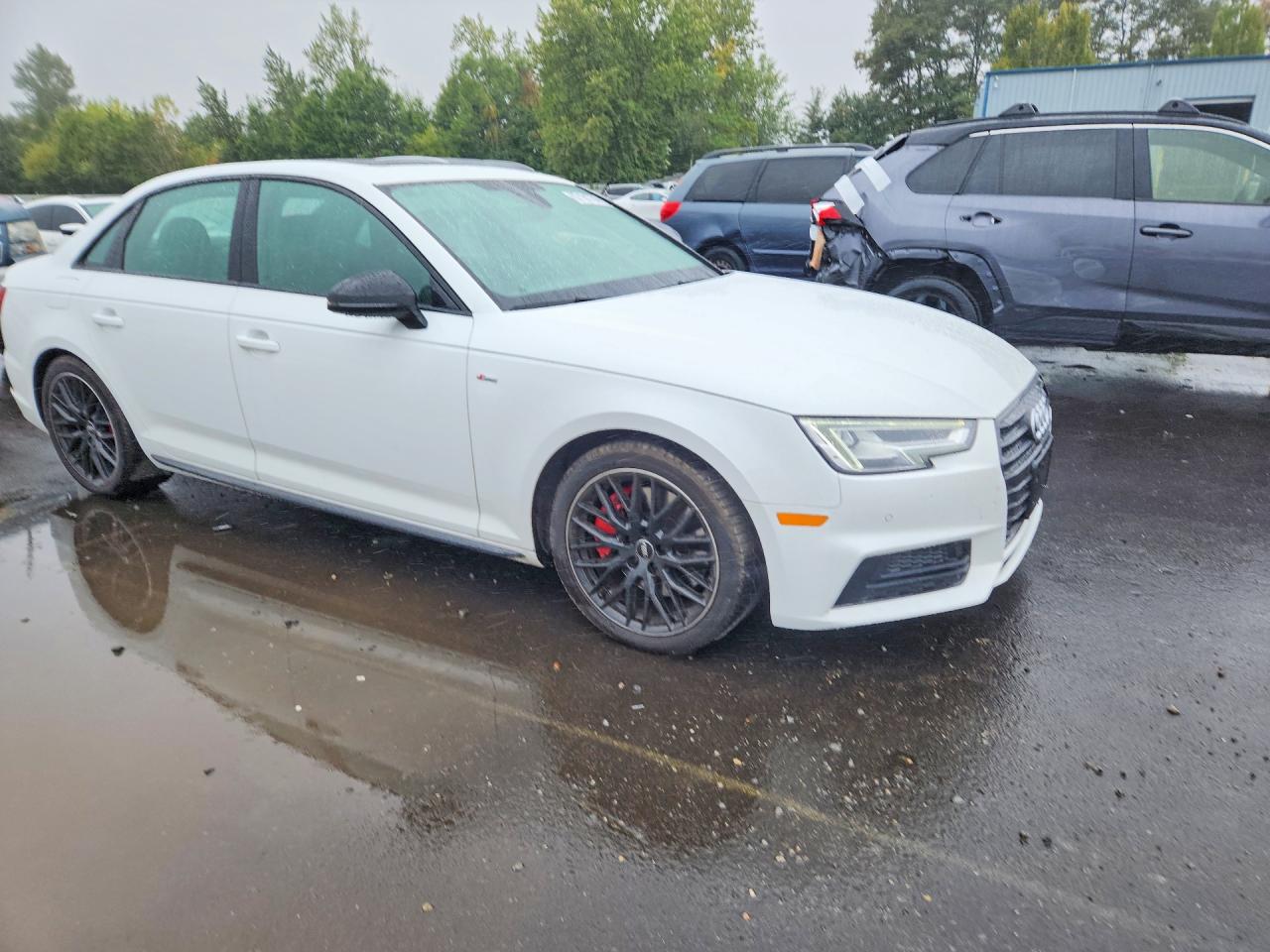2018 Audi A4 Premium Plus White vin: WAUENAF40JN001822