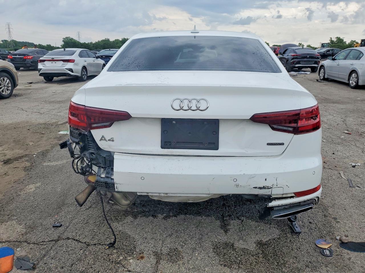 2019 Audi A4 Premium Plus White vin: WAUENAF40KN010229