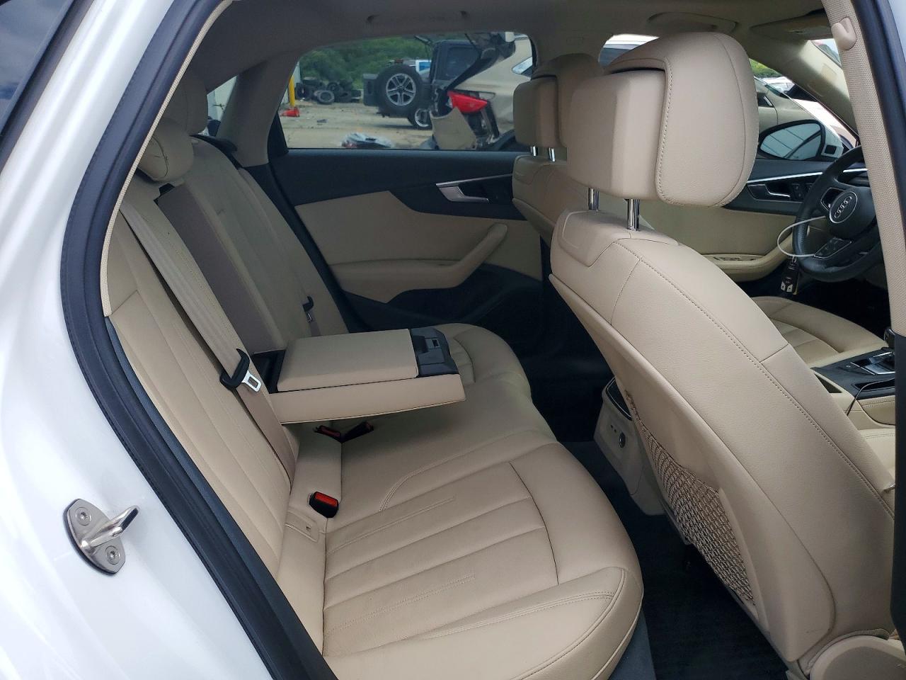 2019 Audi A4 Premium Plus White vin: WAUENAF40KN010229