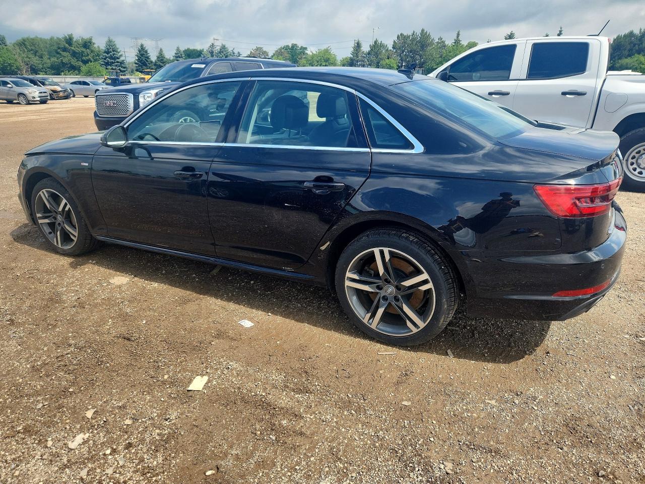 2017 Audi A4 Premium Plus Черный vin: WAUENAF43HN038941