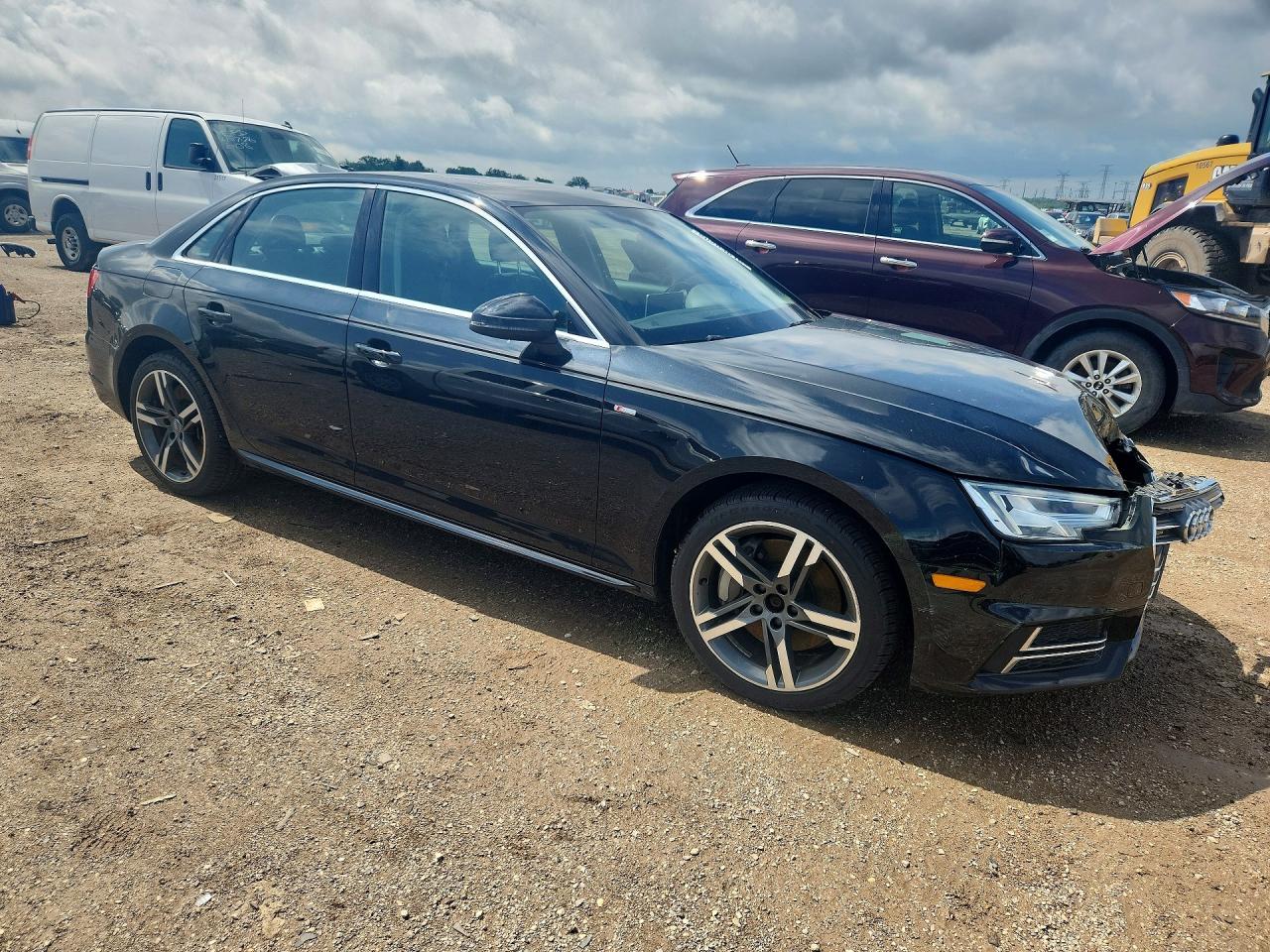 2017 Audi A4 Premium Plus Черный vin: WAUENAF43HN038941