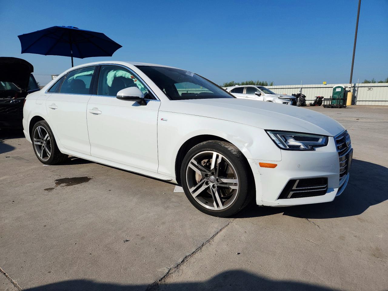 2017 Audi A4 Premium Plus White vin: WAUENAF43HN070112