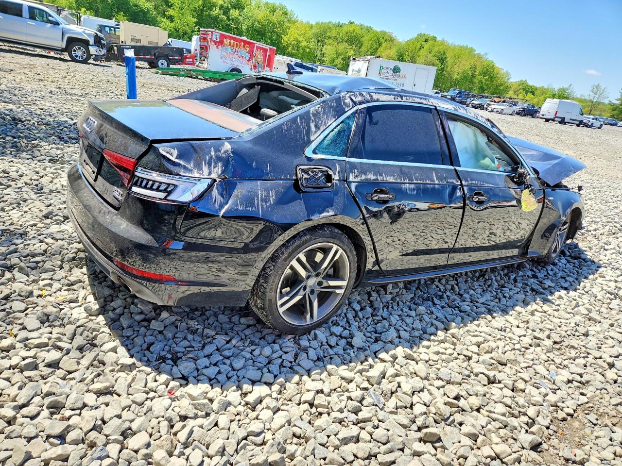 2017 Audi A4 Premium Plus Черный vin: WAUENAF44HN015782