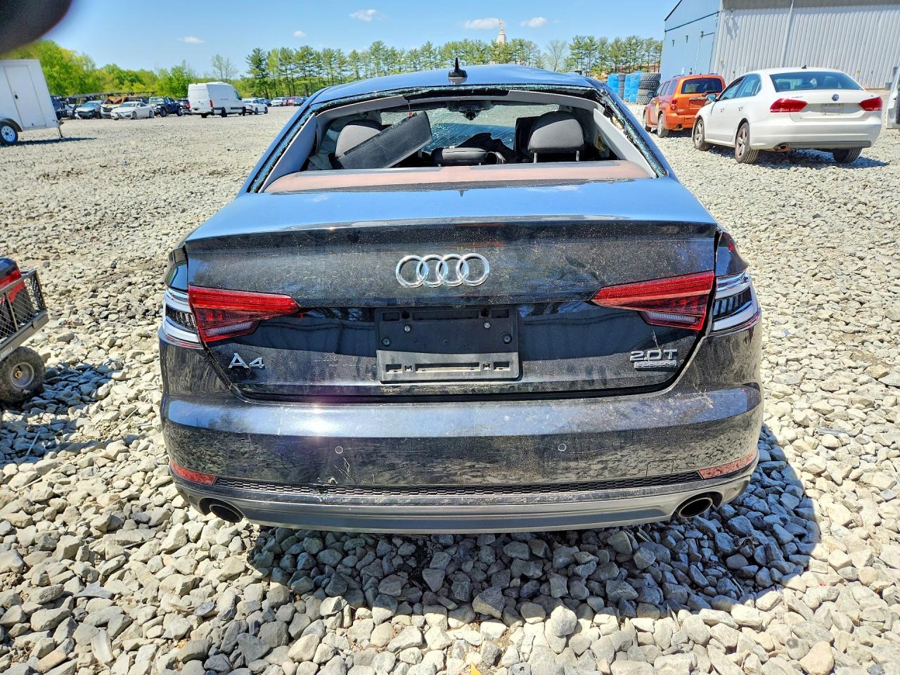 2017 Audi A4 Premium Plus Черный vin: WAUENAF44HN015782