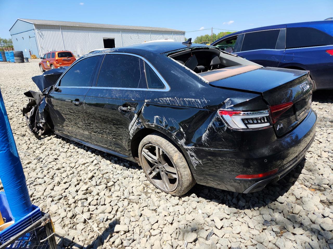 2017 Audi A4 Premium Plus Черный vin: WAUENAF44HN015782