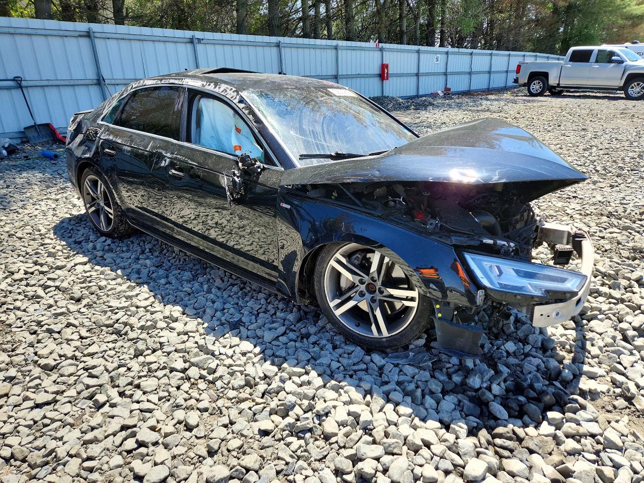 2017 Audi A4 Premium Plus Черный vin: WAUENAF44HN015782
