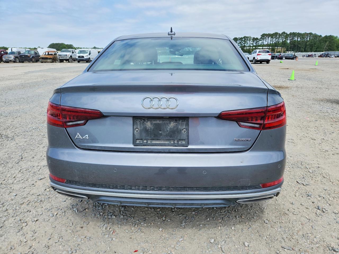 2019 Audi A4 Premium Plus Серый vin: WAUENAF45KA115257