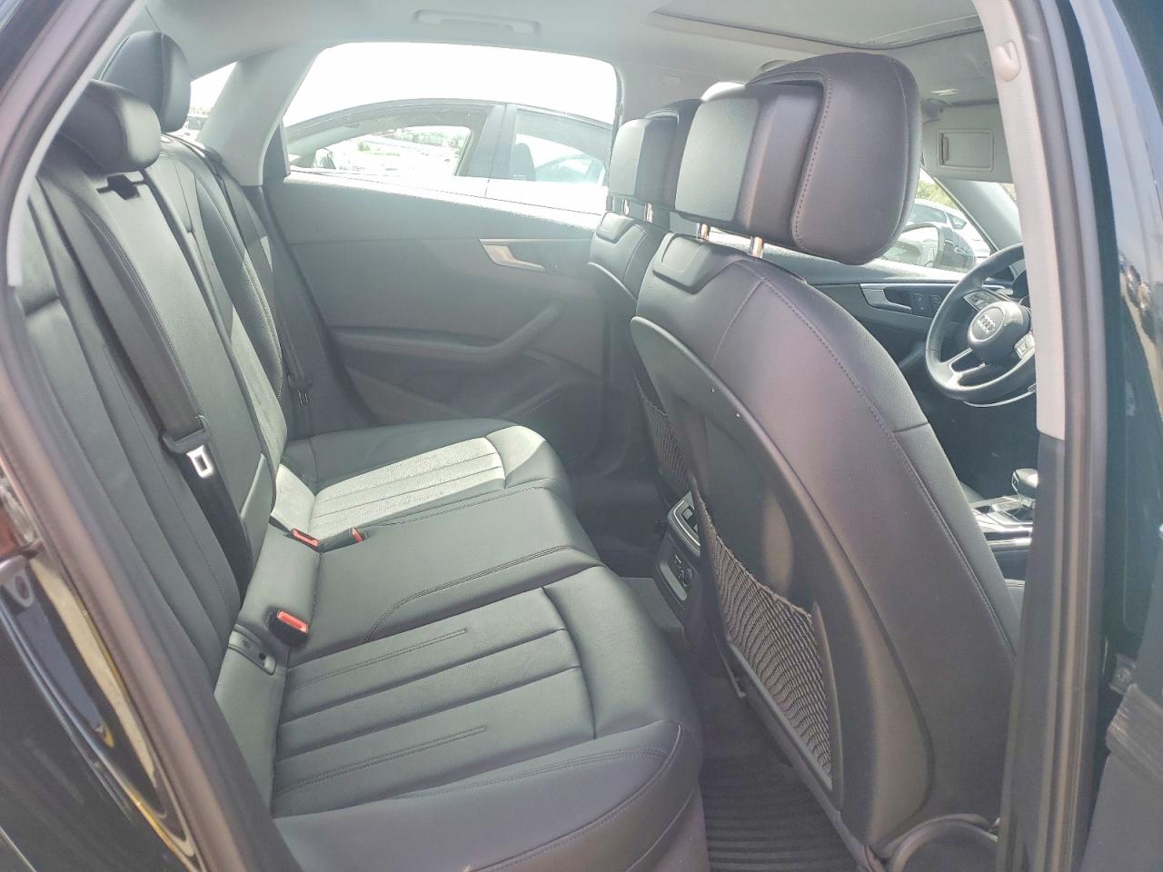 2019 Audi A4 Premium Plus Черный vin: WAUENAF45KN012476