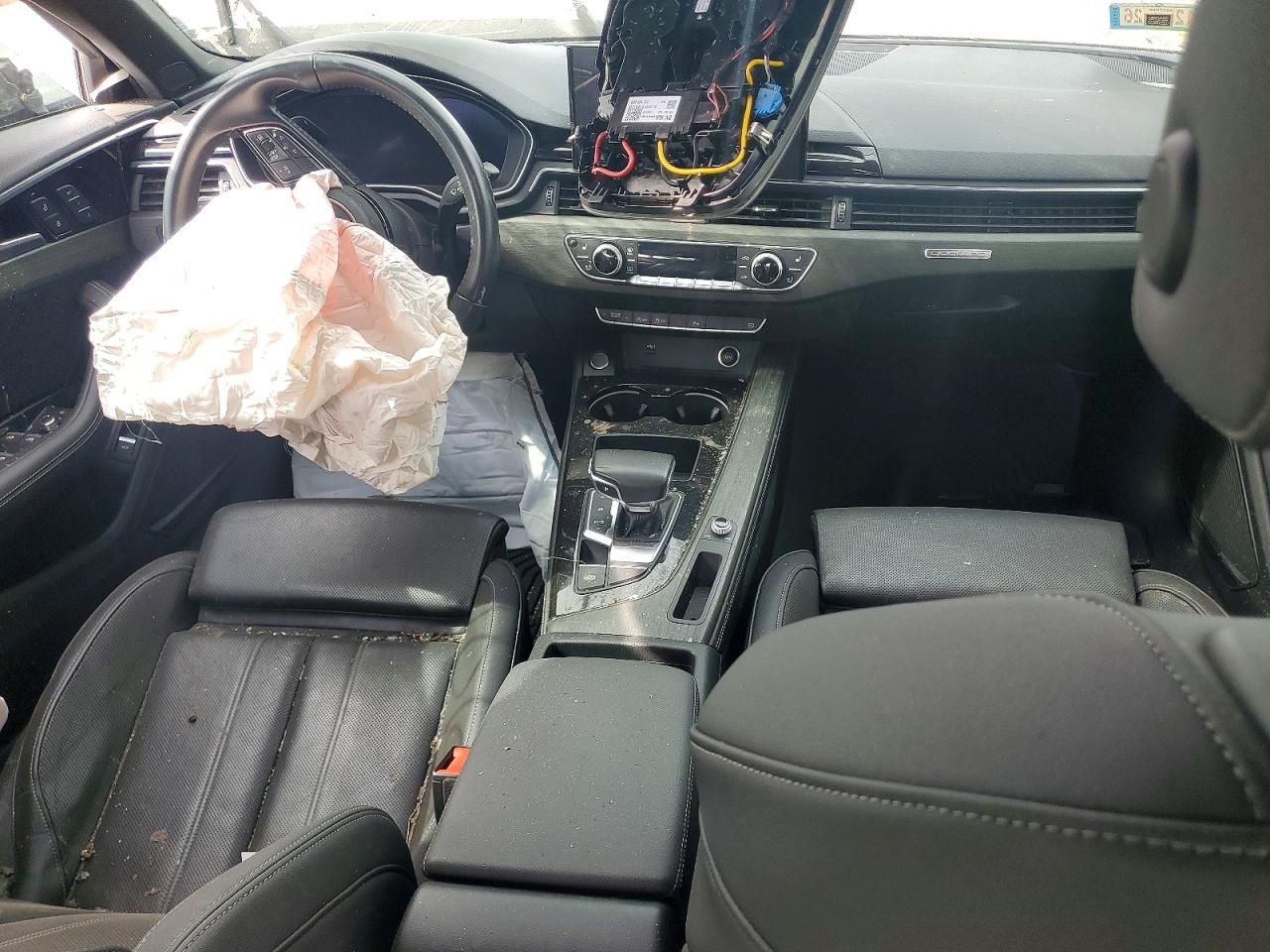 2020 Audi A4 Premium Plus Gray vin: WAUENAF45LA068782