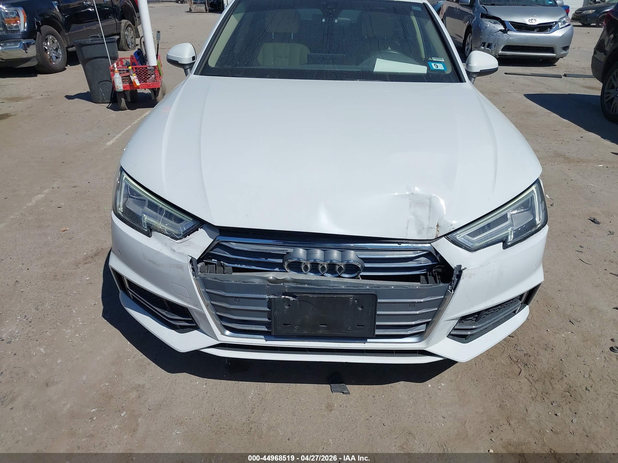 2017 Audi A4 2.0t Premium White vin: WAUENAF46HN028744