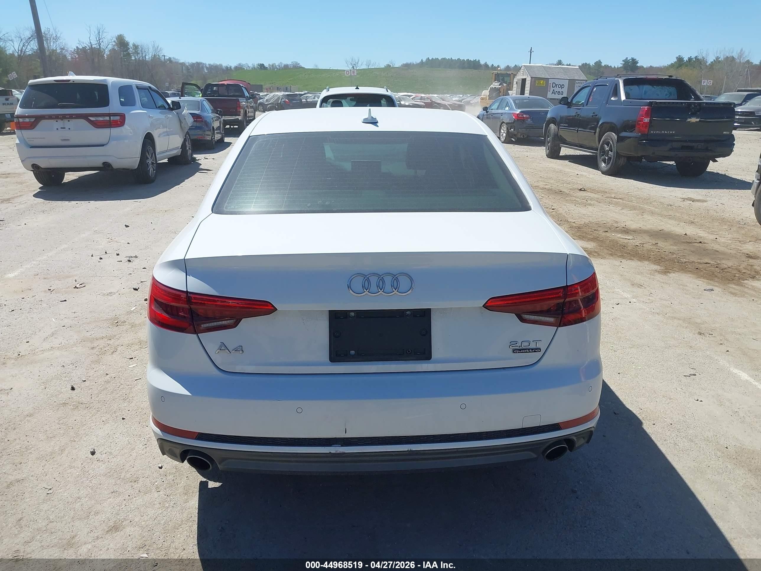 2017 Audi A4 2.0t Premium White vin: WAUENAF46HN028744