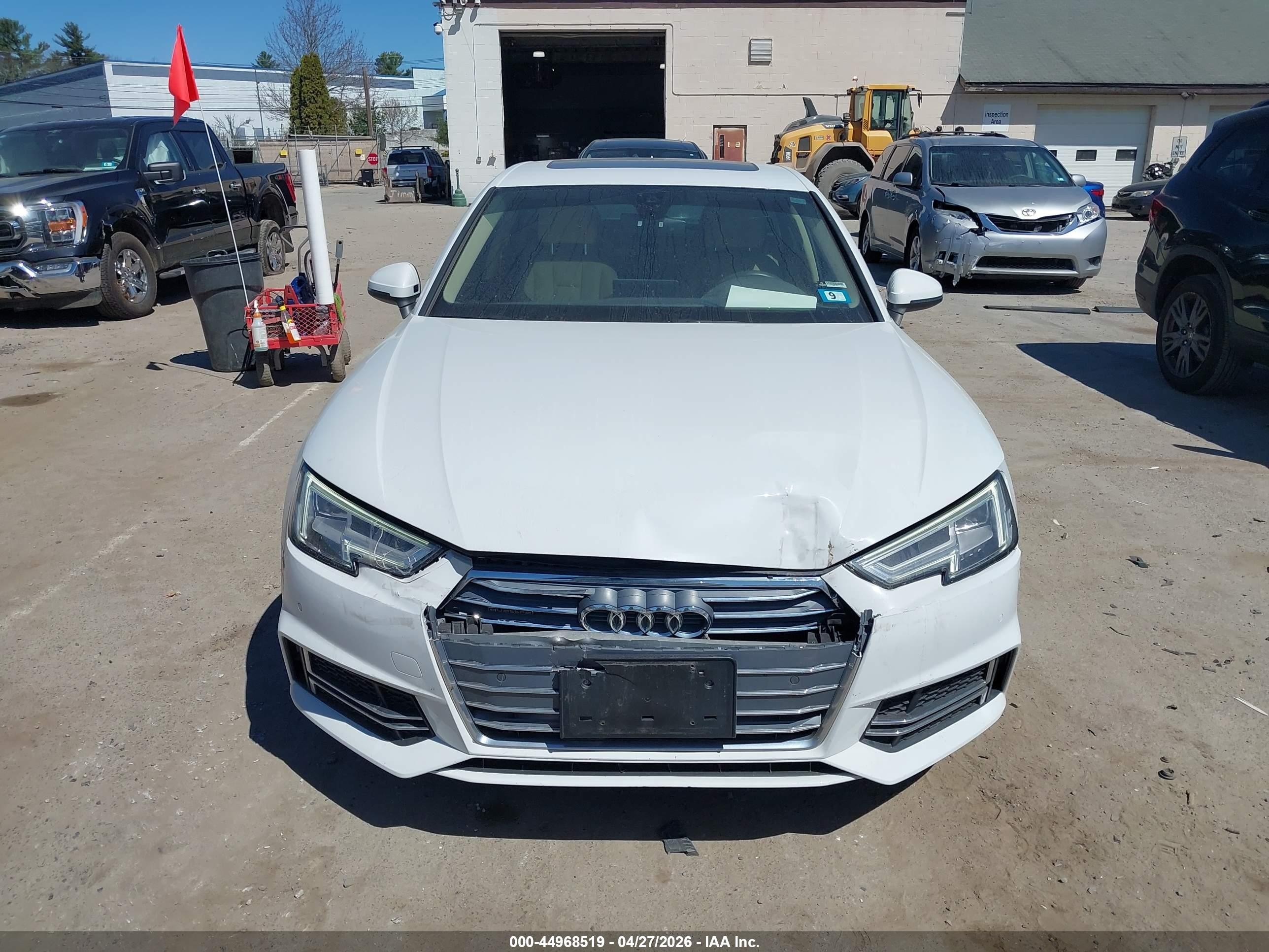 2017 Audi A4 2.0t Premium White vin: WAUENAF46HN028744