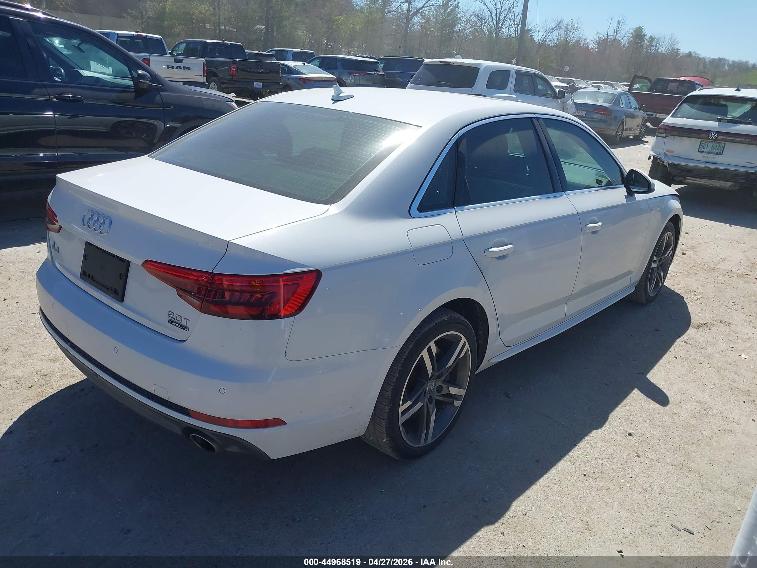 2017 Audi A4 2.0t Premium White vin: WAUENAF46HN028744