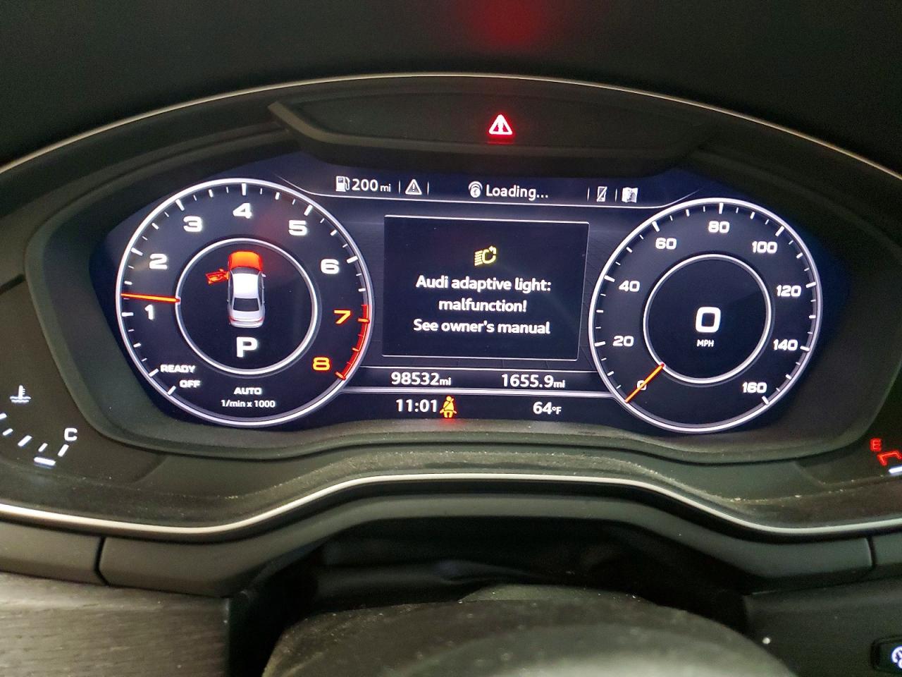 2018 Audi A4 Premium Plus Серебряный vin: WAUENAF46JA090951