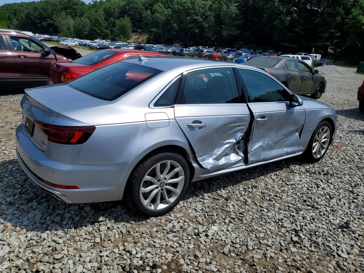 2019 Audi A4 Premium Plus Silver vin: WAUENAF47KA003432
