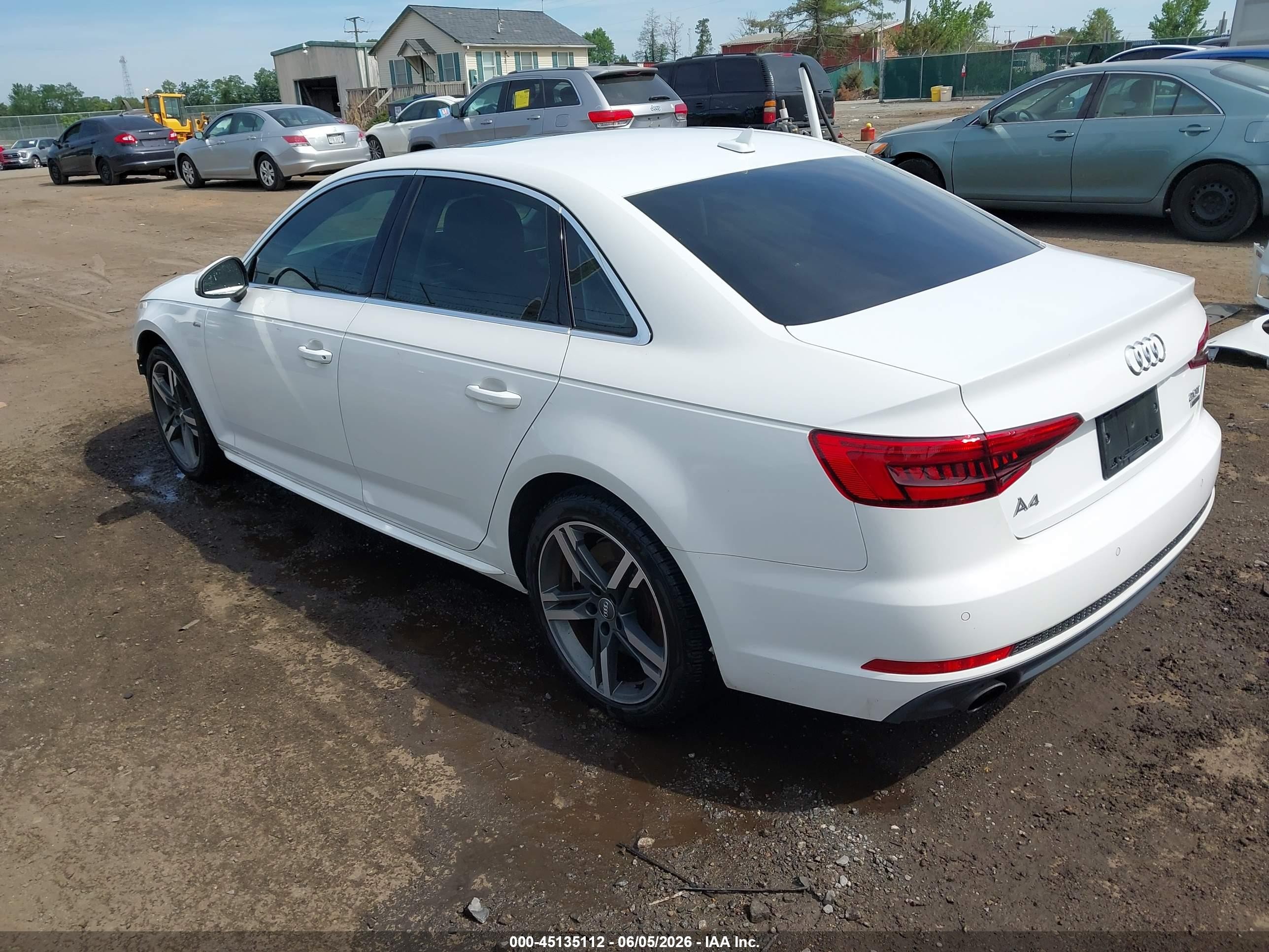 2017 Audi A4 2.0t Premium Белый vin: WAUENAF4XHN024390