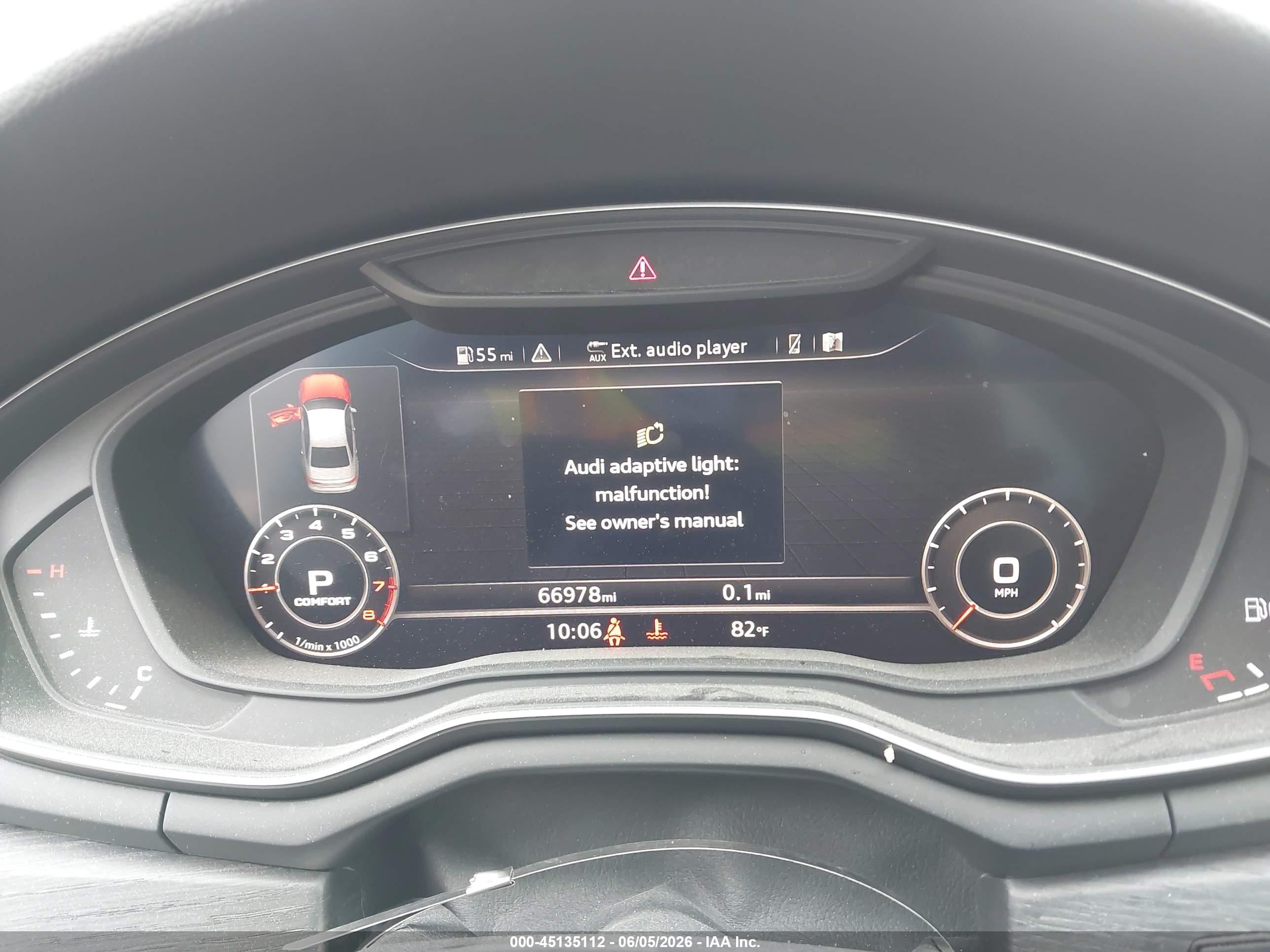 2017 Audi A4 2.0t Premium Белый vin: WAUENAF4XHN024390