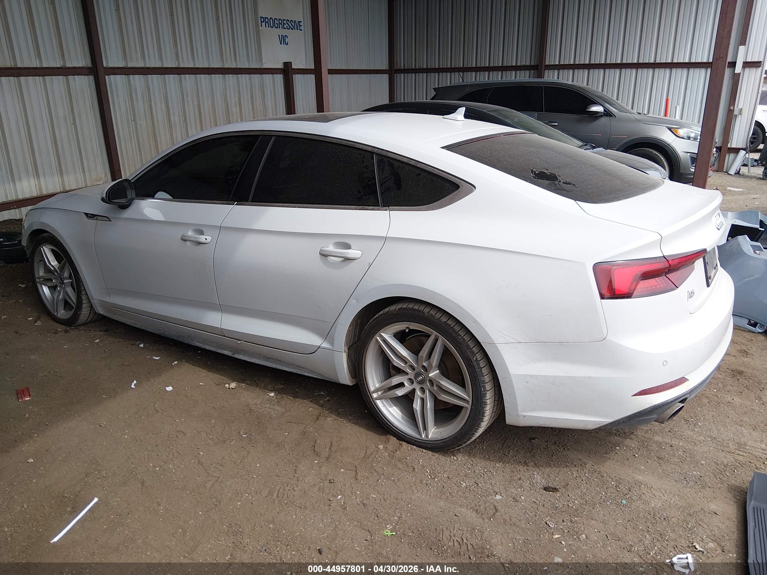 2018 Audi A5 2.0t Premium White vin: WAUENCF52JA122380