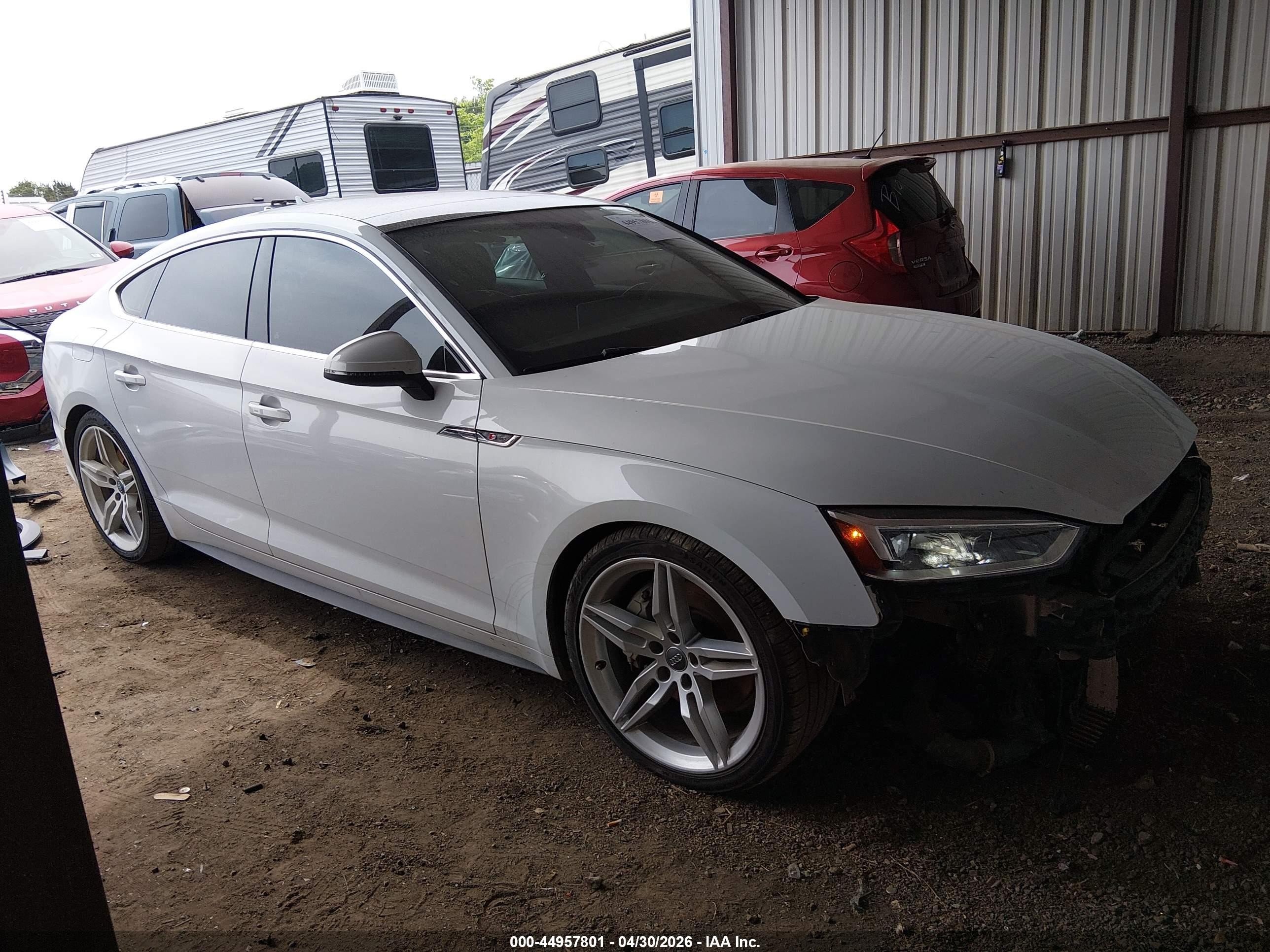 2018 Audi A5 2.0t Premium White vin: WAUENCF52JA122380