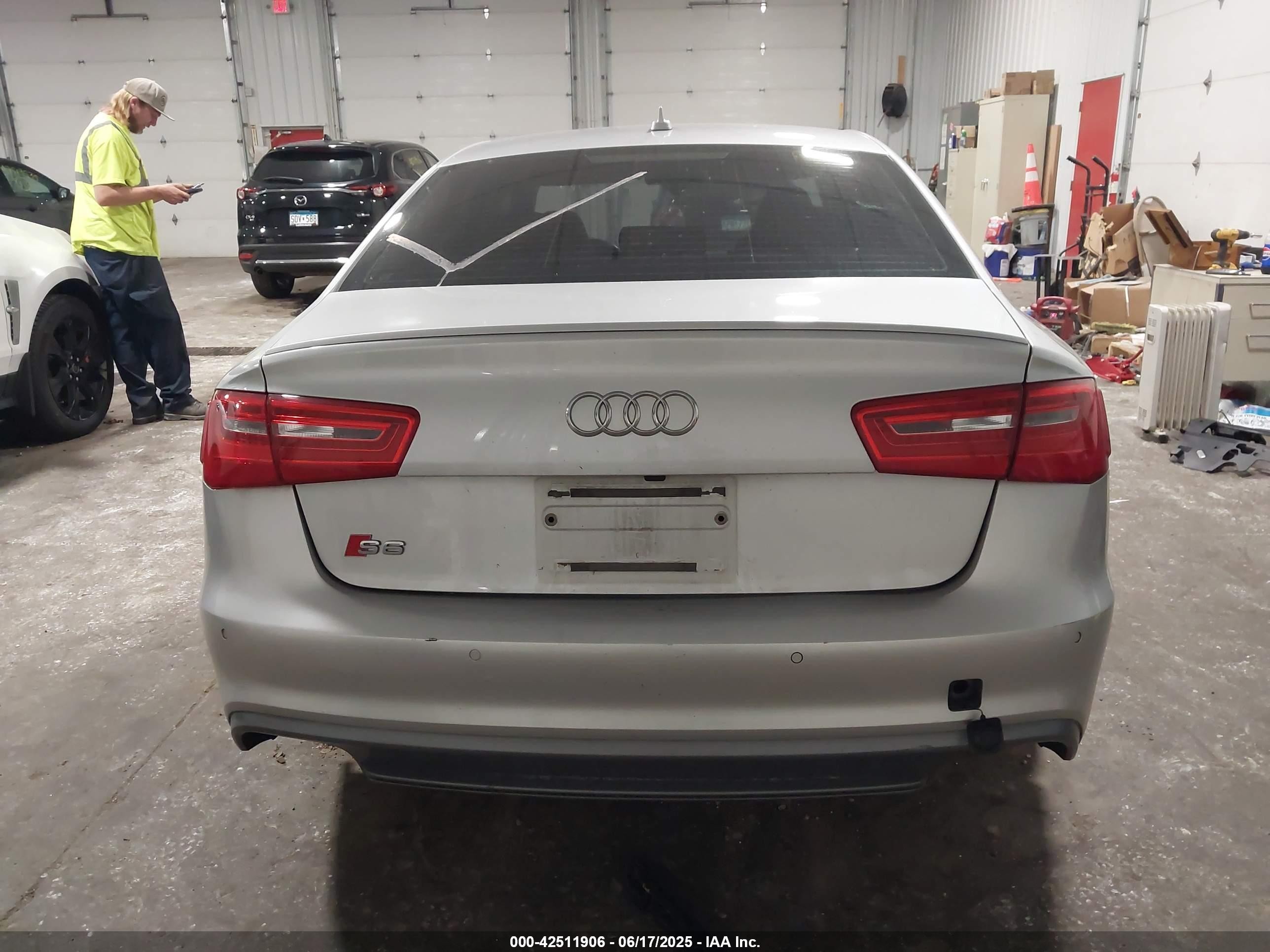 2015 Audi S6 4.0t Silver vin: WAUF2AFC9FN014211